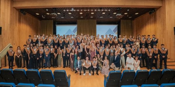Segundas sesiones de actos de graduación de estudiantes de la escuela